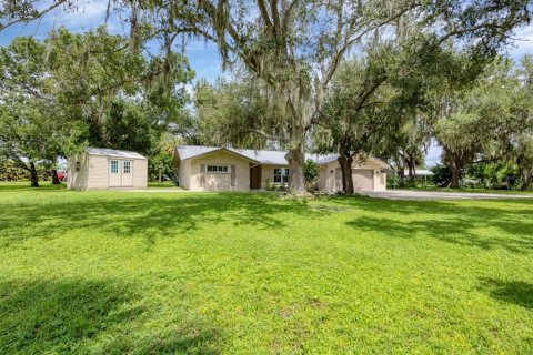 House in Port Charlotte, Florida 3 bedrooms, 122.91 sq.m. № 2410714 - photo 11