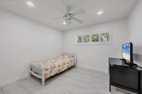 House in Port Charlotte, Florida 3 bedrooms, 122.91 sq.m. № 2410714 - photo 28