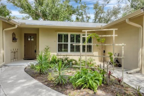 House in Port Charlotte, Florida 3 bedrooms, 122.91 sq.m. № 2410714 - photo 13