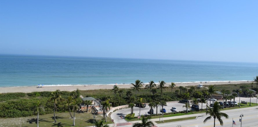Condo in Fort Pierce, Florida, 2 bedrooms № 1022123