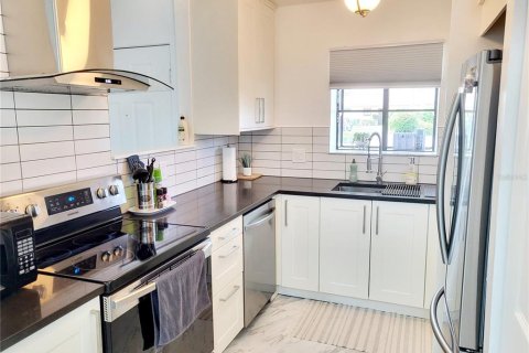 Villa ou maison à louer à Bradenton, Floride: 1 chambre, 64.38 m2 № 1337099 - photo 6