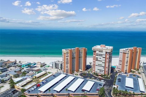 Condo in Redington Shores, Florida, 3 bedrooms  № 1877441 - photo 6