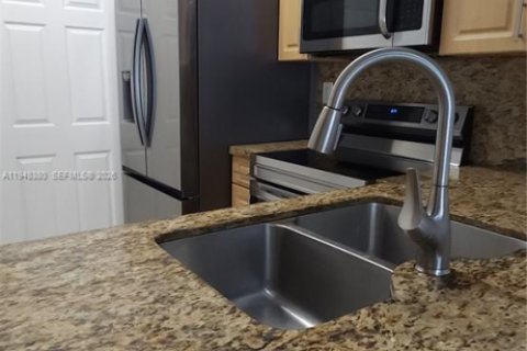 Снять в аренду виллу или дом в Майами, Флорида 3 спальни, 140.93м2, № 2004376 - фото 10