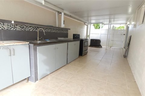 Снять в аренду виллу или дом в Майами, Флорида 3 спальни, 140.93м2, № 2004376 - фото 15