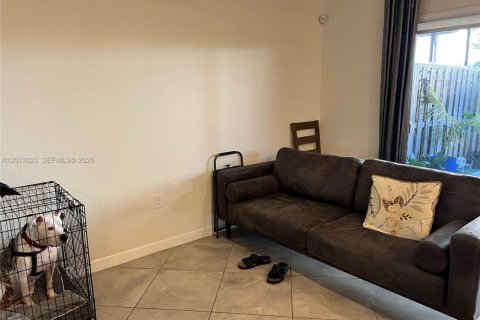 Townhouse in Homestead, Florida 3 bedrooms, 133.87 sq.m. № 2076114 - photo 9