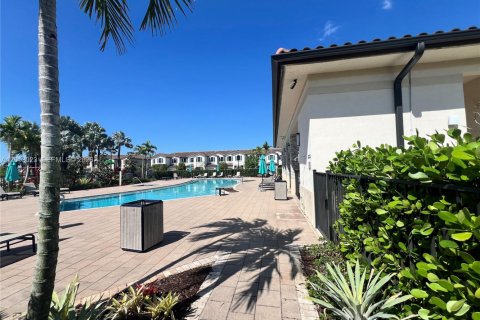 Townhouse in Homestead, Florida 3 bedrooms, 133.87 sq.m. № 2076114 - photo 30