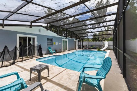 House in Altamonte Springs, Florida 4 bedrooms, 154.03 sq.m. № 2280006 - photo 29
