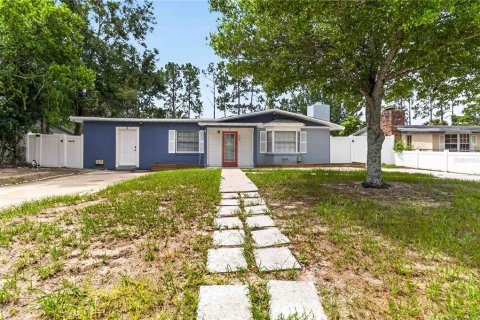 House in Altamonte Springs, Florida 4 bedrooms, 154.03 sq.m. № 2280006 - photo 2