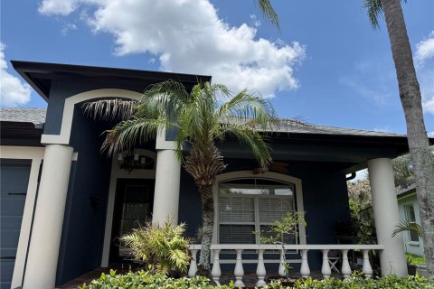 Casa en alquiler en Wesley Chapel, Florida, 3 dormitorios, 193.14 m2 № 2095983 - foto 2