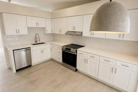 Villa ou maison à vendre à San Antonio, Floride: 3 chambres, 137.59 m2 № 2318632 - photo 6
