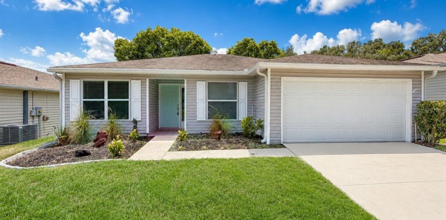 Villa ou maison à San Antonio, Floride 3 chambres, 137.59 m2 № 2318632