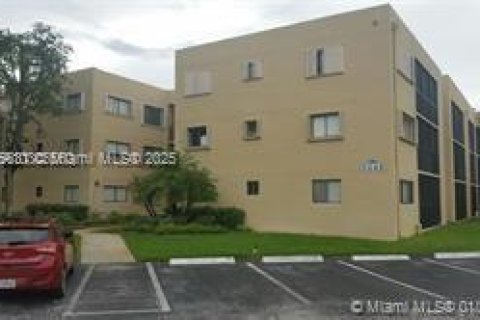 Купить кондоминиум в Майами, Флорида 2 спальни, 89.65м2, № 1958402 - фото 1