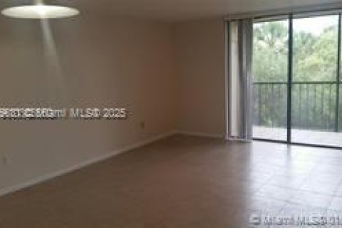 Купить кондоминиум в Майами, Флорида 2 спальни, 89.65м2, № 1958402 - фото 4