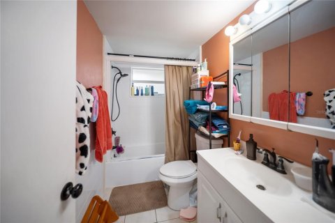 House in Venice, Florida 3 bedrooms, 105.17 sq.m. № 1759774 - photo 28