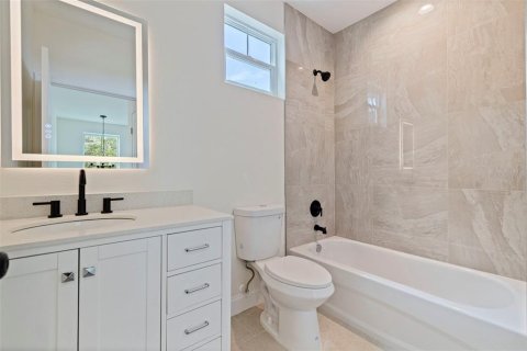 House in Saint Petersburg, Florida 3 bedrooms, 177.72 sq.m. № 2323035 - photo 25