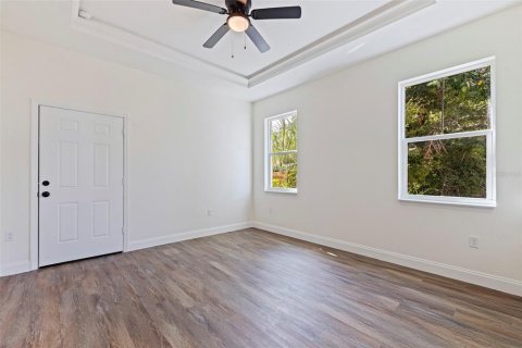 House in Saint Petersburg, Florida 3 bedrooms, 177.72 sq.m. № 2323035 - photo 14