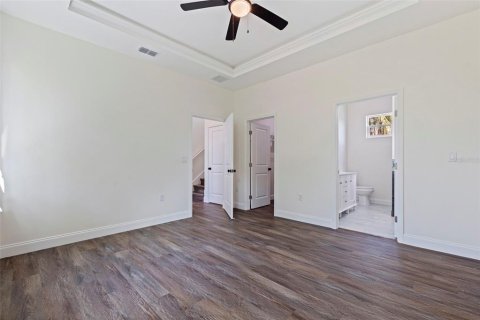 House in Saint Petersburg, Florida 3 bedrooms, 177.72 sq.m. № 2323035 - photo 13