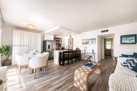 Condo in South Palm Beach, Florida, 1 bedroom № 2088390