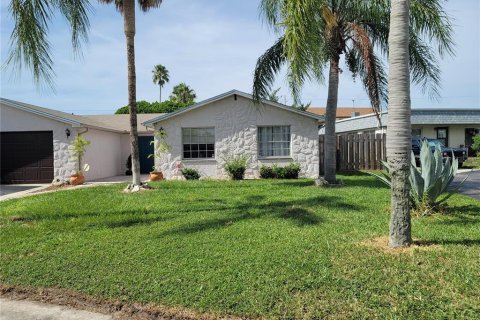 Casa en venta en Port Richey, Florida, 3 dormitorios, 145.11 m2 № 1917071 - foto 1