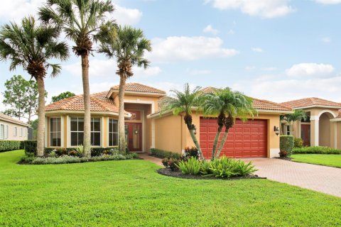 House in Port St. Lucie, Florida 2 bedrooms, 220.18 sq.m. № 2413134