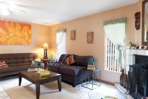 Villa ou maison à vendre à Spring Hill, Floride: 2 chambres, 106.19 m2 № 1847436 - photo 4