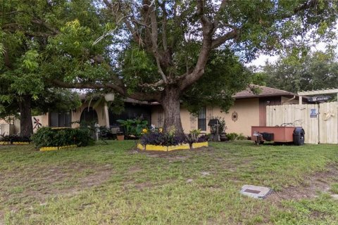 Villa ou maison à vendre à Spring Hill, Floride: 2 chambres, 106.19 m2 № 1847436 - photo 1