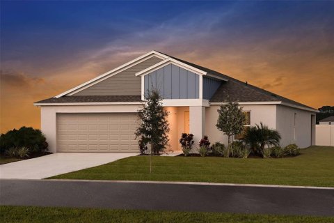 House in Winter Haven, Florida 4 bedrooms, 171.87 sq.m. № 1873492 - photo 1