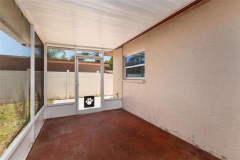 Casa en venta en Palm Harbor, Florida, 3 dormitorios, 125.6 m2 № 1853754 - foto 18