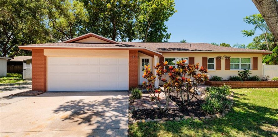 Casa en Palm Harbor, Florida 3 dormitorios, 125.6 m2 № 1853754