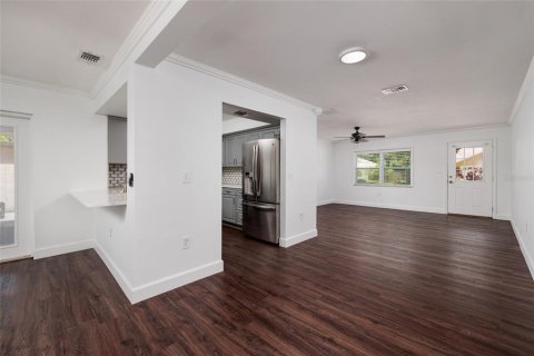 Casa en venta en Palm Harbor, Florida, 3 dormitorios, 125.6 m2 № 1853754 - foto 8