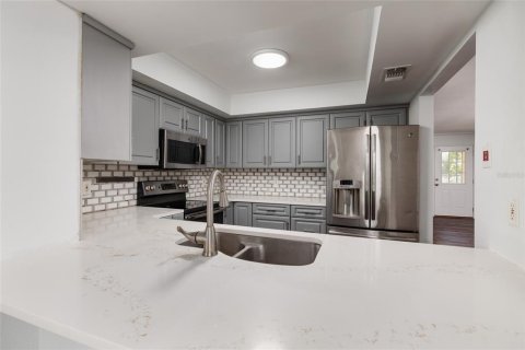 Casa en venta en Palm Harbor, Florida, 3 dormitorios, 125.6 m2 № 1853754 - foto 6