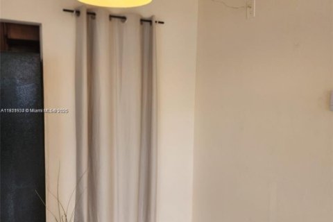 Copropriété à louer à Pompano Beach, Floride: 2 chambres, 67.08 m2 № 1975862 - photo 7