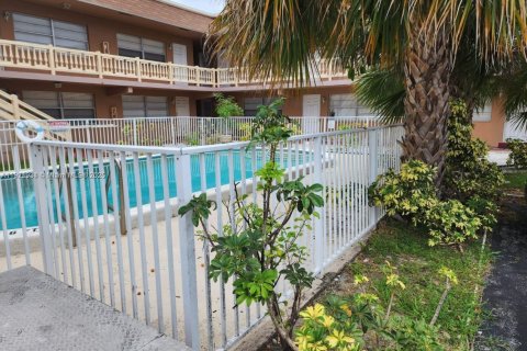 Copropriété à louer à Pompano Beach, Floride: 2 chambres, 67.08 m2 № 1975862 - photo 15