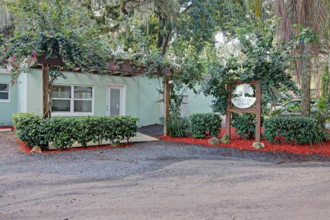 Commercial property in Leesburg, Florida 2032.98 sq.m. № 1632182 - photo 1