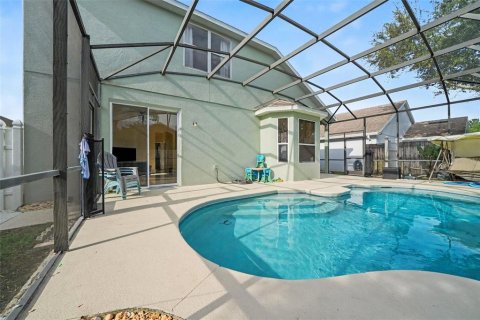 House in Winter Springs, Florida 4 bedrooms, 209.59 sq.m. № 2355721 - photo 2