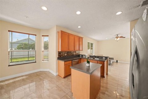 House in Winter Springs, Florida 4 bedrooms, 209.59 sq.m. № 2355721 - photo 19