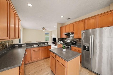 House in Winter Springs, Florida 4 bedrooms, 209.59 sq.m. № 2355721 - photo 20