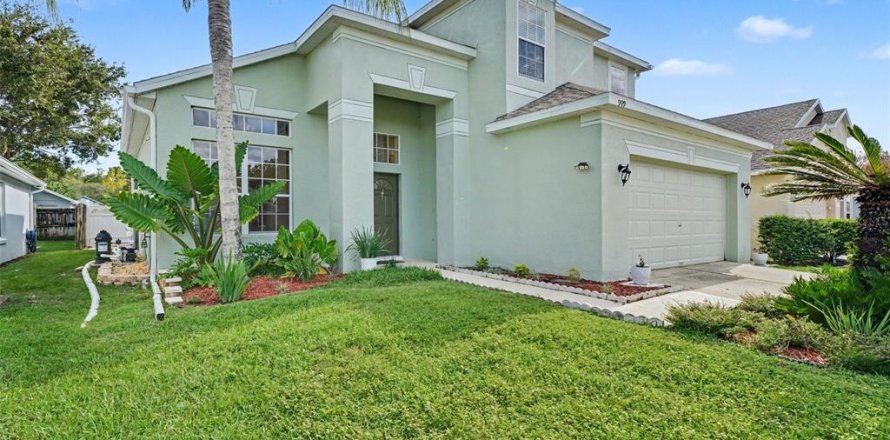 House in Winter Springs, Florida 4 bedrooms, 209.59 sq.m. № 2355721