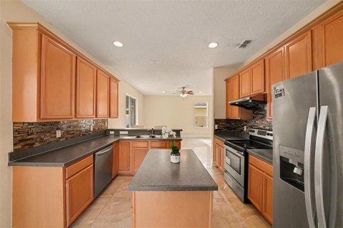 House in Winter Springs, Florida 4 bedrooms, 209.59 sq.m. № 2355721 - photo 22