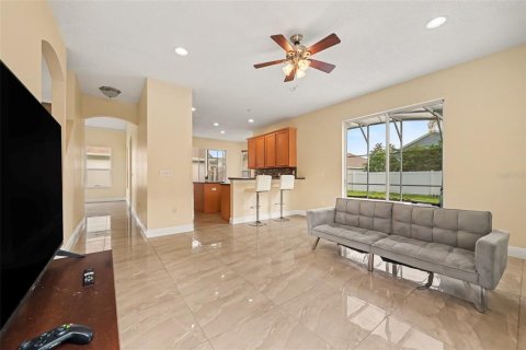 House in Winter Springs, Florida 4 bedrooms, 209.59 sq.m. № 2355721 - photo 13