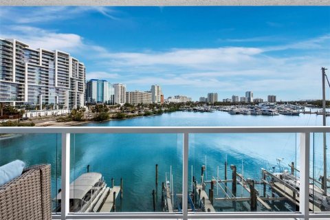 Copropriété à vendre à Sarasota, Floride: 2 chambres, 170.66 m2 № 1551012 - photo 2