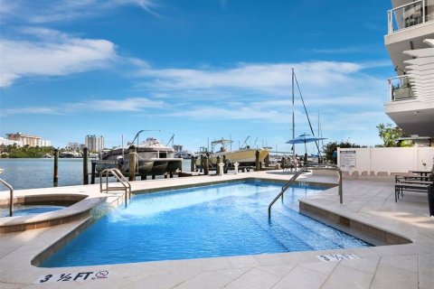 Condominio en venta en Sarasota, Florida, 2 dormitorios, 170.66 m2 № 1551012 - foto 30