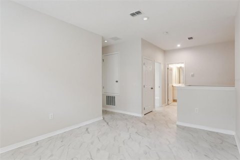 Casa en venta en Winter Park, Florida, 4 dormitorios, 280.56 m2 № 2306311 - foto 18
