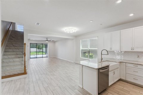 Casa en venta en Winter Park, Florida, 4 dormitorios, 280.56 m2 № 2306311 - foto 5