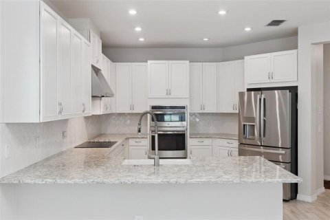 Casa en venta en Winter Park, Florida, 4 dormitorios, 280.56 m2 № 2306311 - foto 4