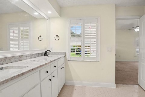 House in Auburndale, Florida 3 bedrooms, 205.78 sq.m. № 2410053 - photo 27