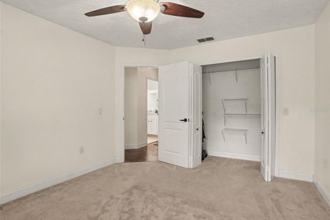 House in Auburndale, Florida 3 bedrooms, 205.78 sq.m. № 2410053 - photo 20