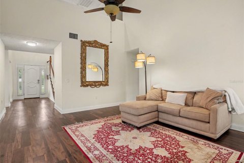 House in Auburndale, Florida 3 bedrooms, 205.78 sq.m. № 2410053 - photo 6