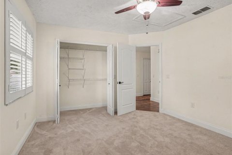 House in Auburndale, Florida 3 bedrooms, 205.78 sq.m. № 2410053 - photo 16
