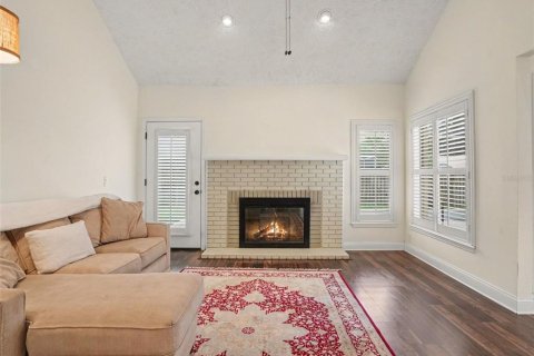 House in Auburndale, Florida 3 bedrooms, 205.78 sq.m. № 2410053 - photo 9